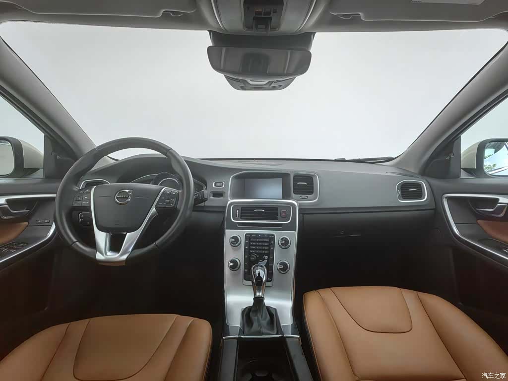Volvo S60, 2019 все фото