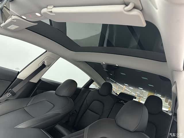 Tesla Model 3, 2023 14