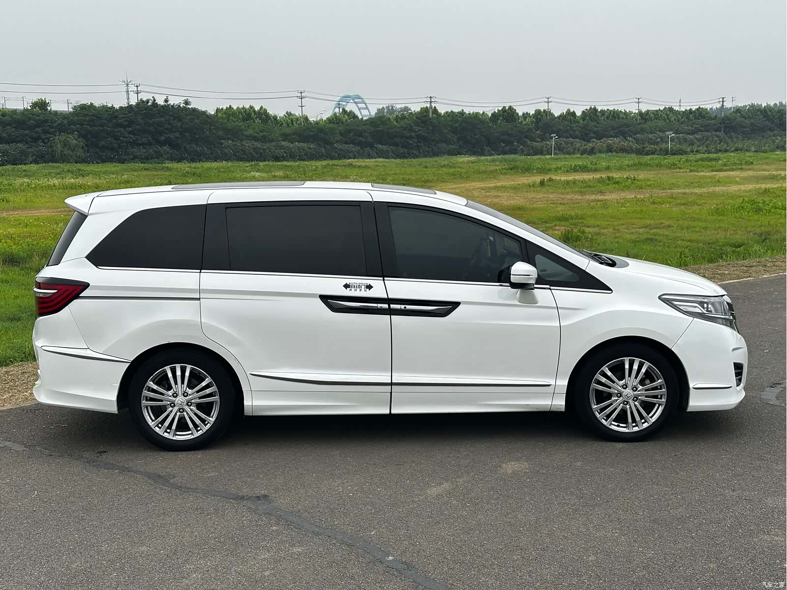 Honda Elysion, 2017 16