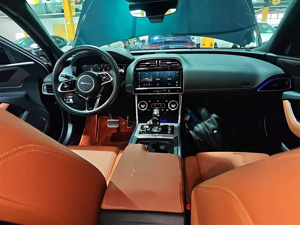 Jaguar XEL Jaguar XEL