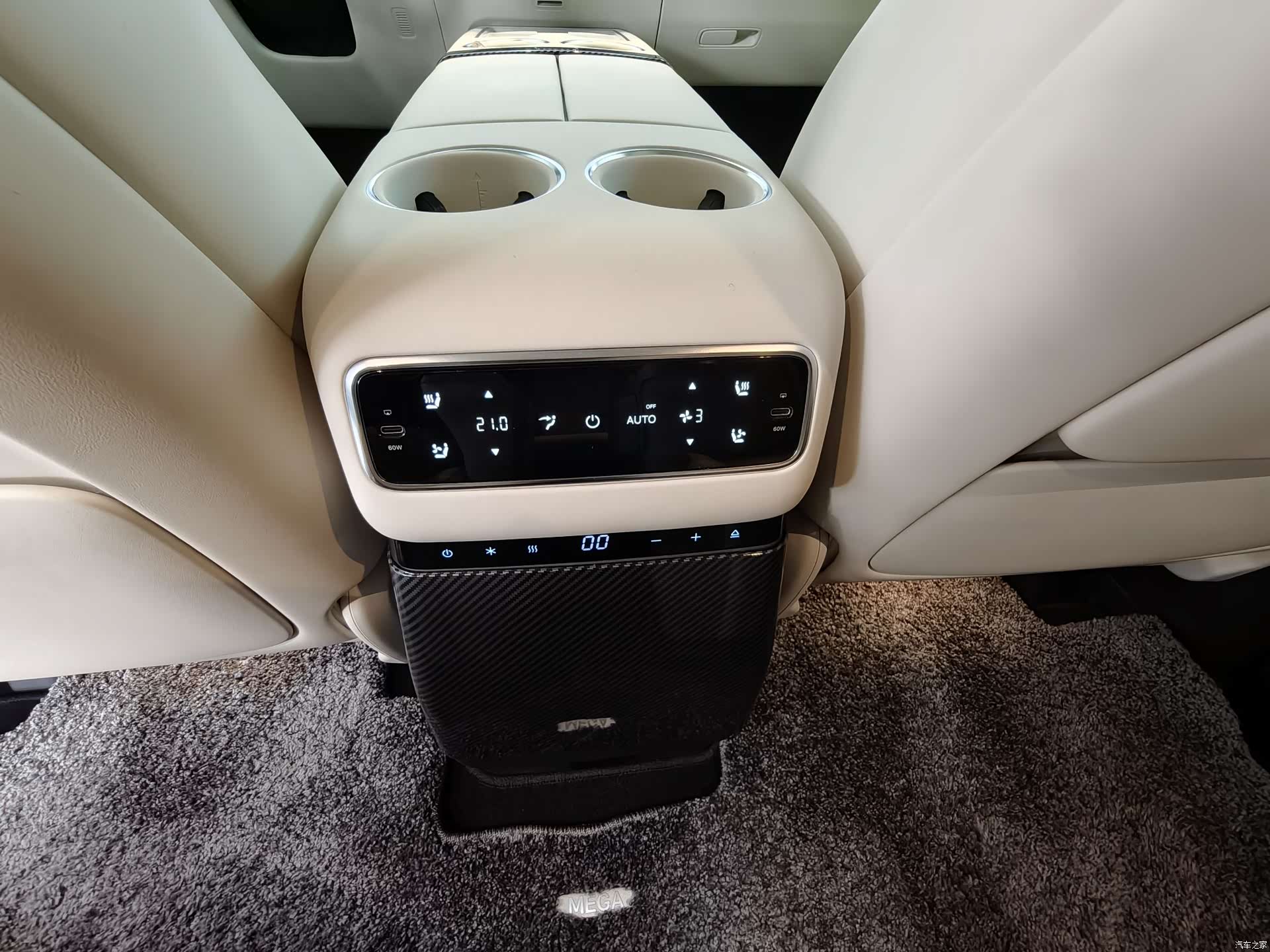 Li Auto MEGA, 2024 9