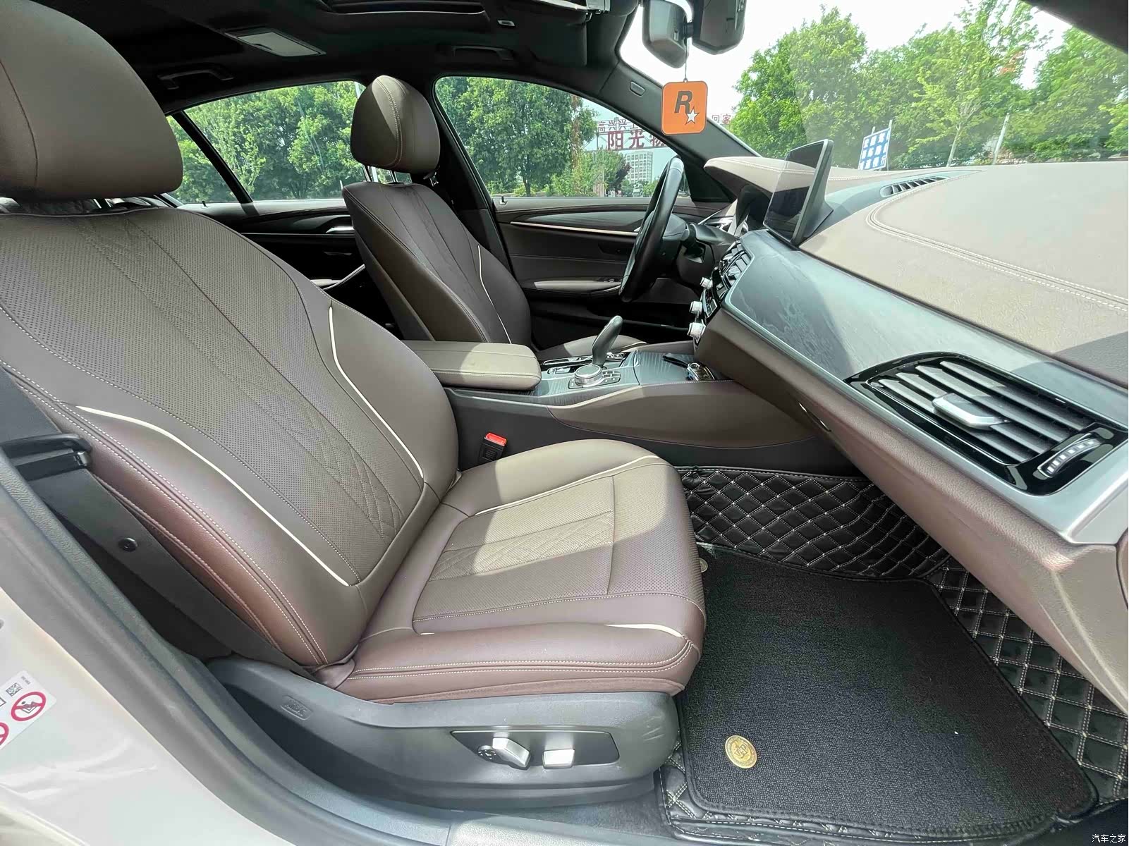 BMW 5 Series, 2022 14
