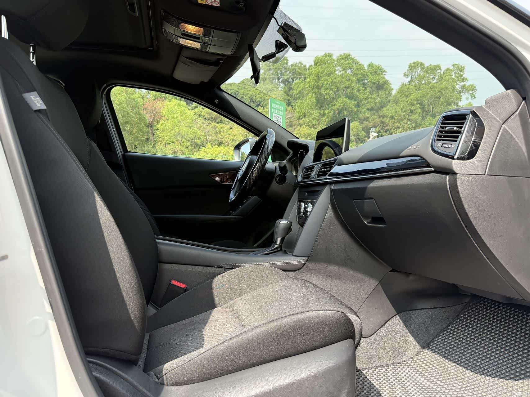 Mazda CX-4, 2022 8