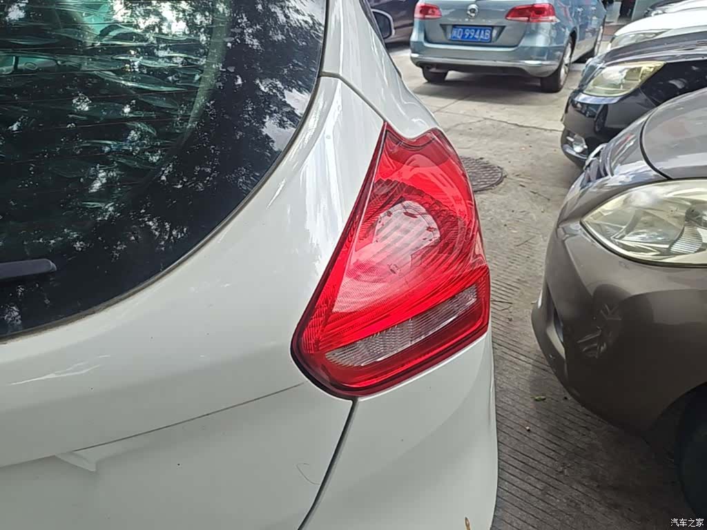 Ford Focus, 2015 8