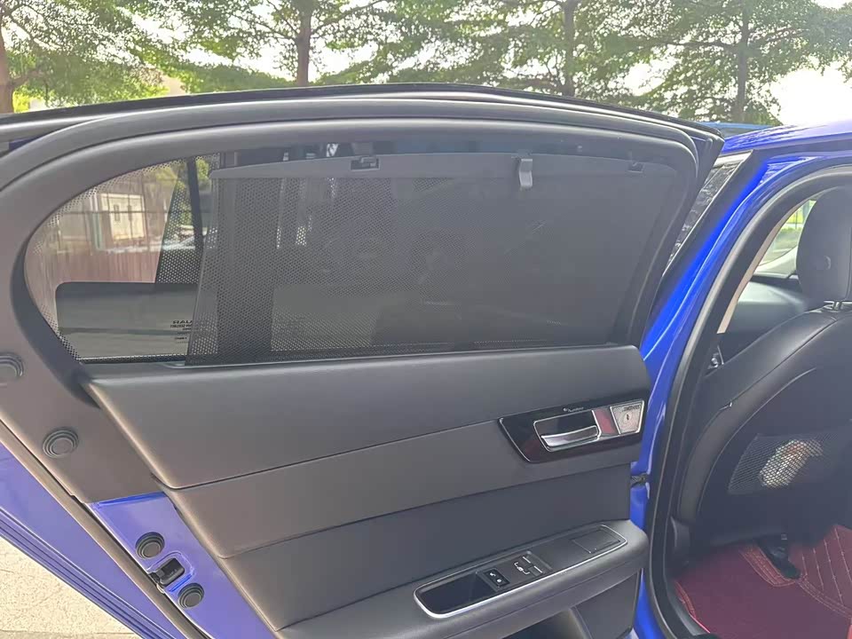 Jaguar XEL Jaguar XEL