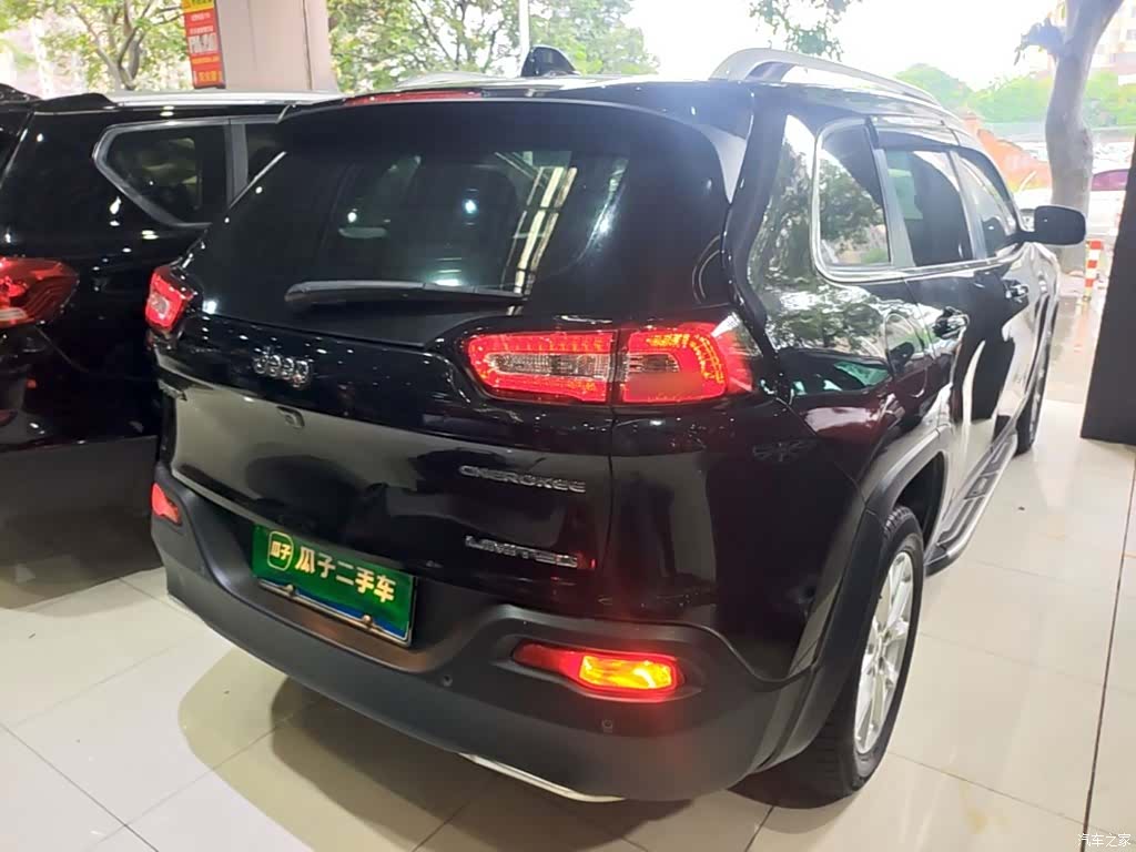 Jeep Cherokee, 2019 7