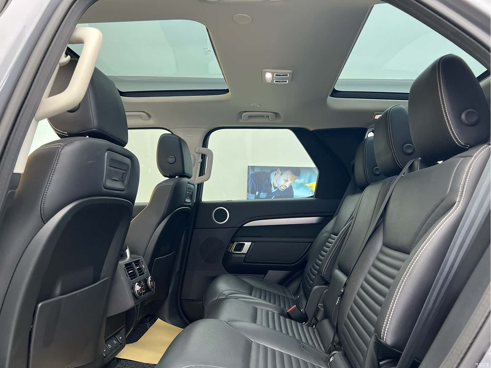 Land Rover Discovery, 2021 10