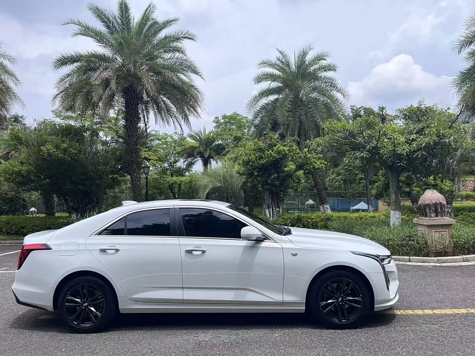 Cadillac CT4
