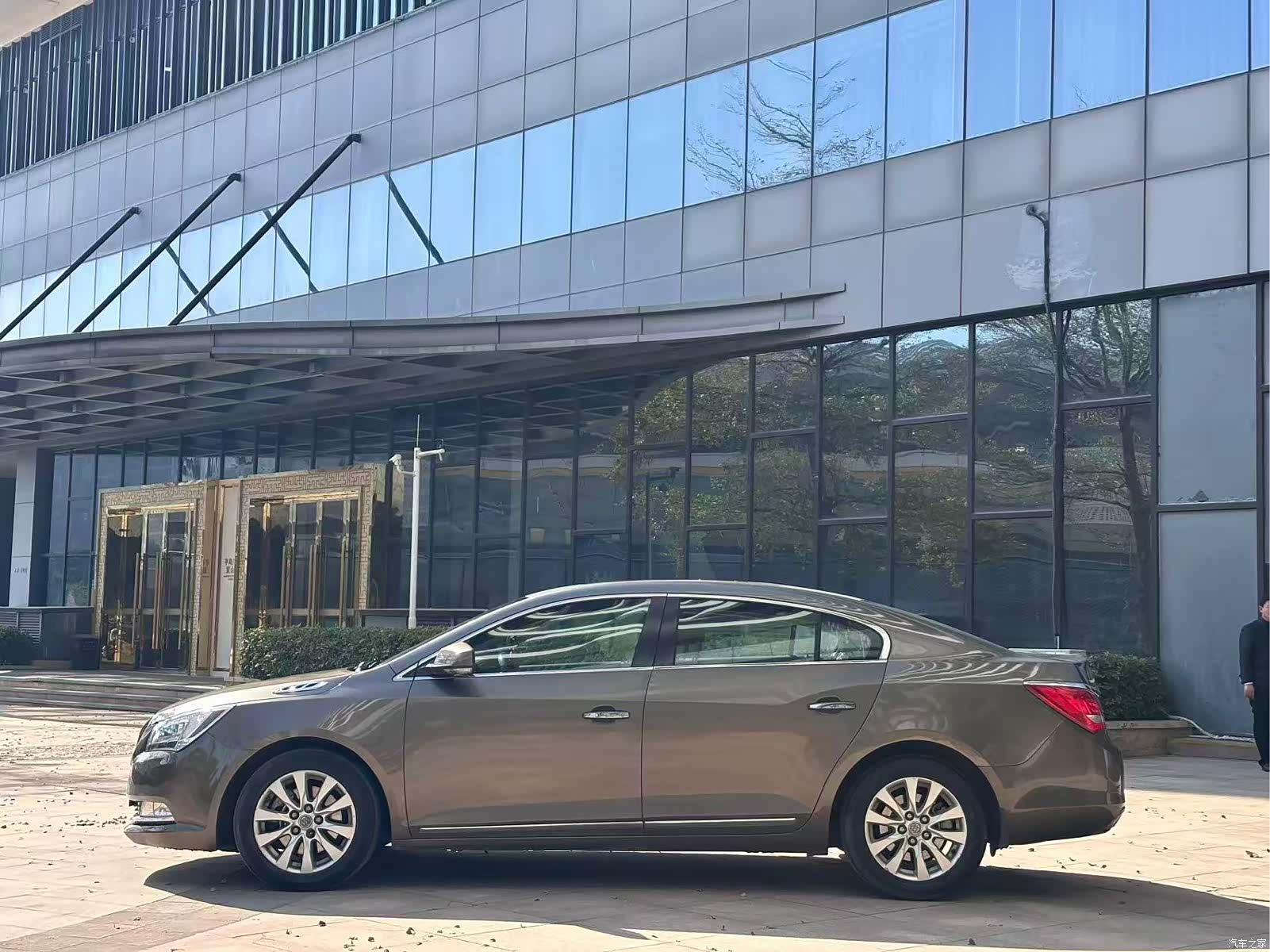 Buick LaCrosse, 2016 все фото