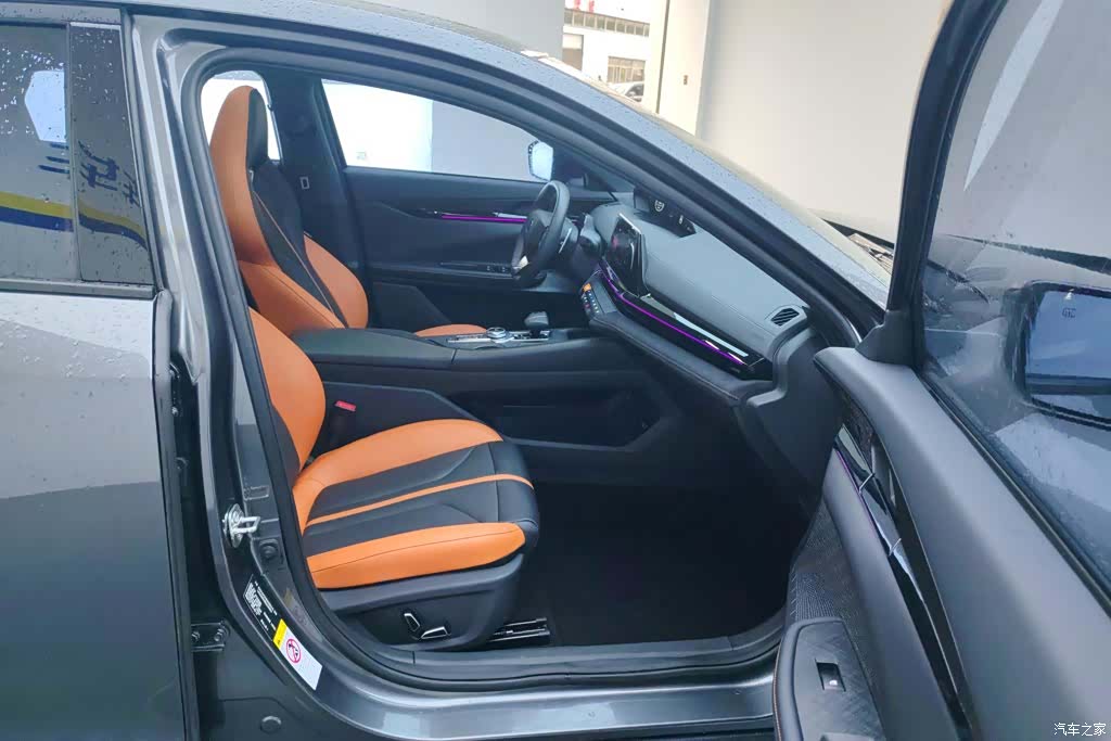Changan UNI-V, 2024 8