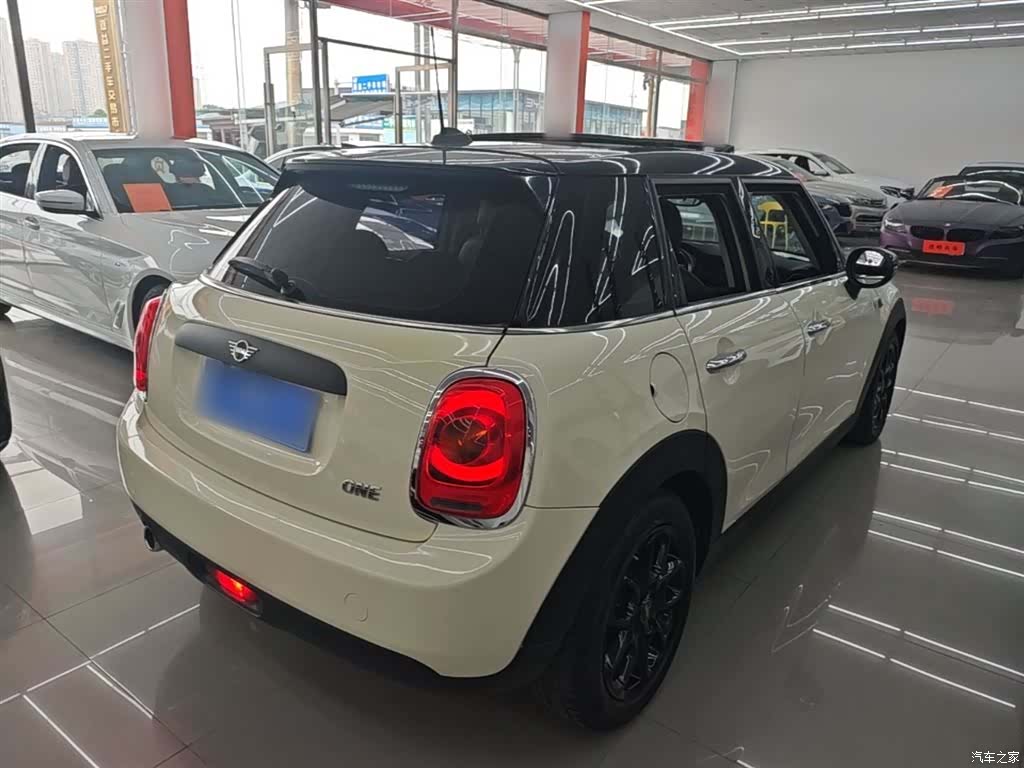 Mini ONE, 2019 7