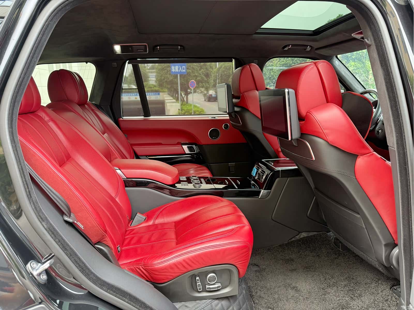 Land Rover Range Rover, 2019 12
