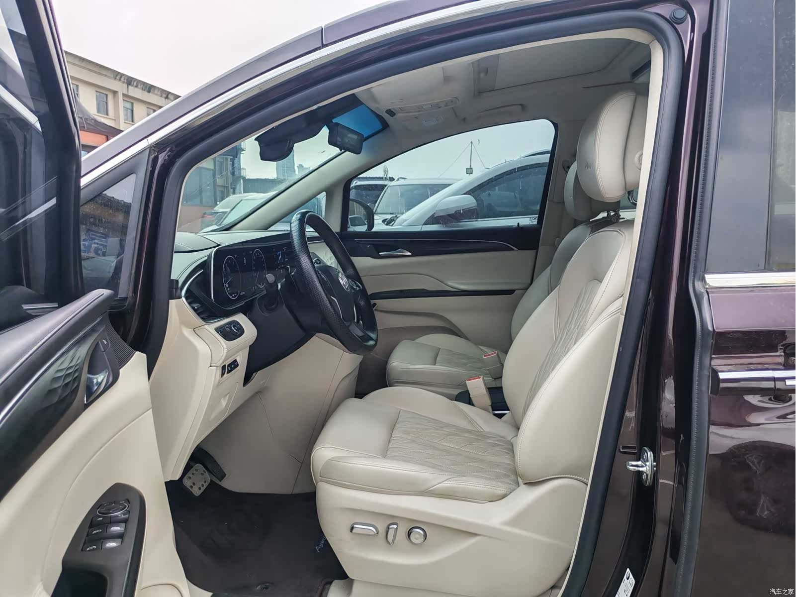 Buick GL8, 2020 4