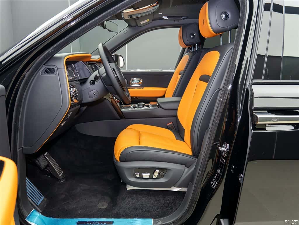 Rolls-Royce Cullinan, 2022 8
