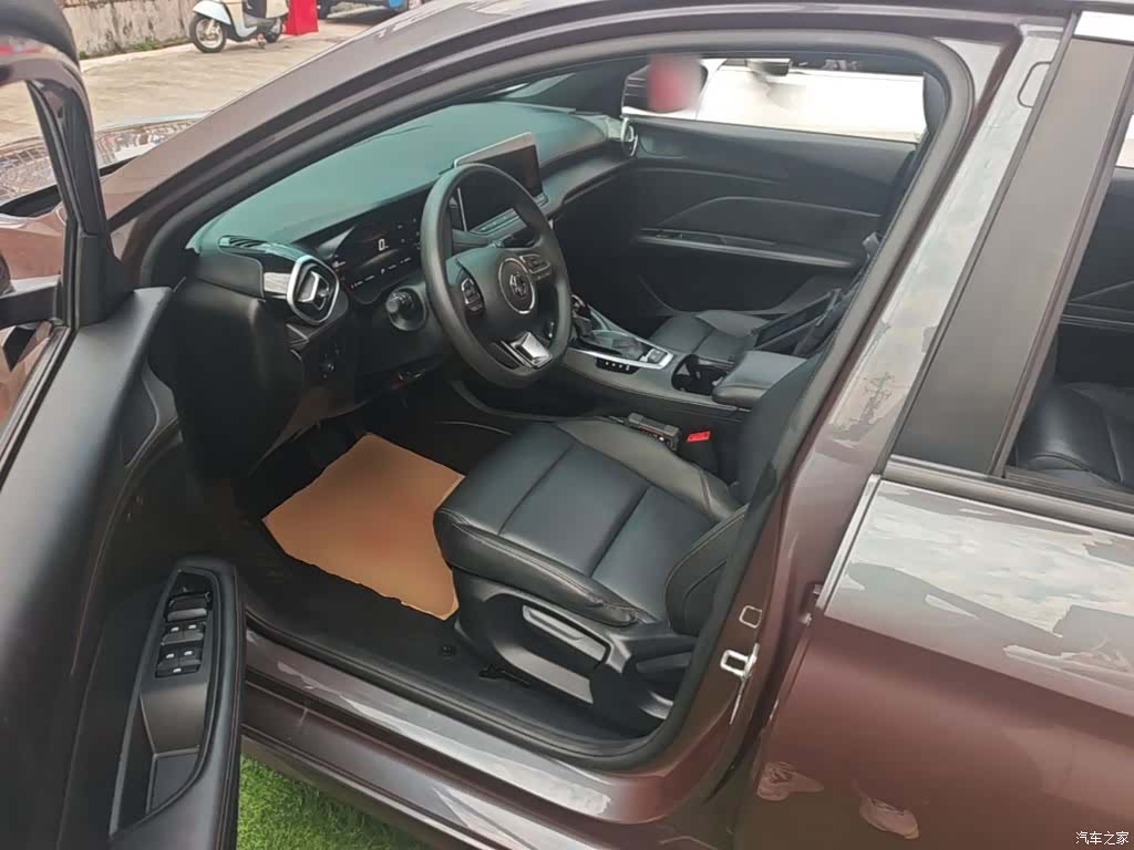 MG MG5, 2024 15