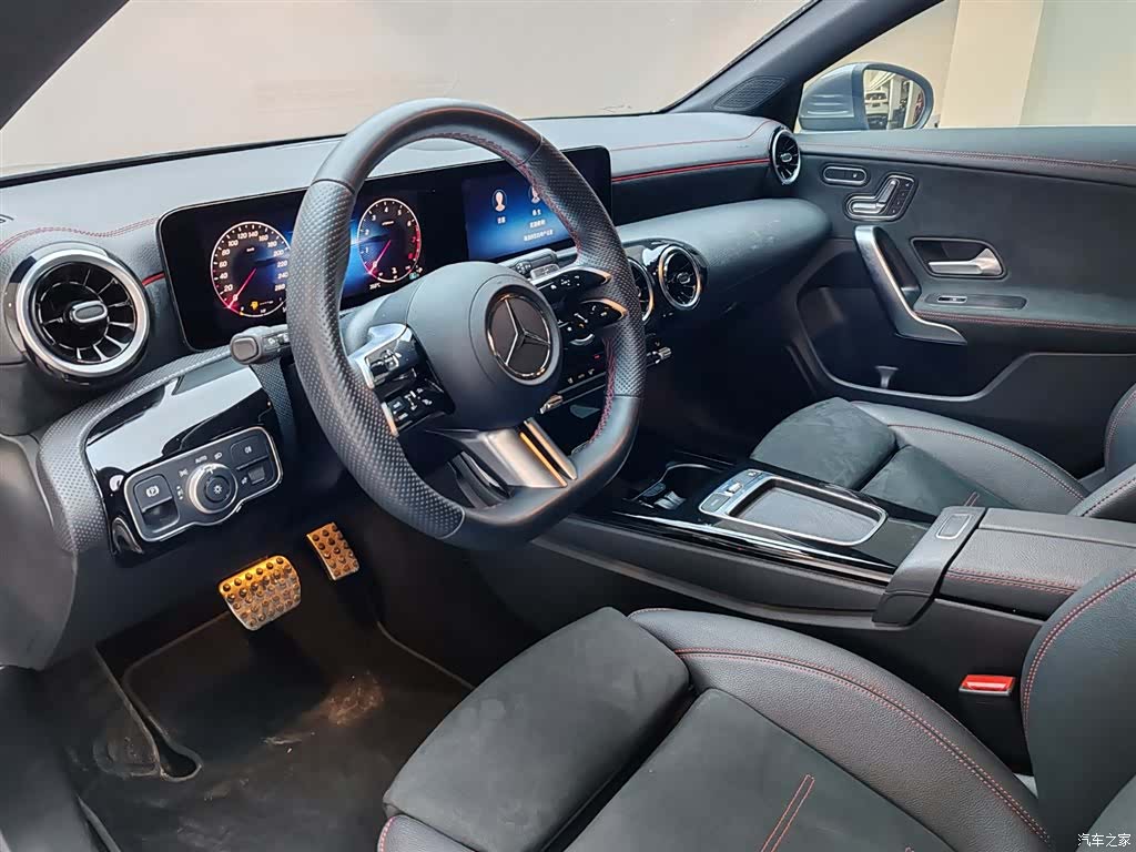 Mercedes-Benz CLA, 2025 16