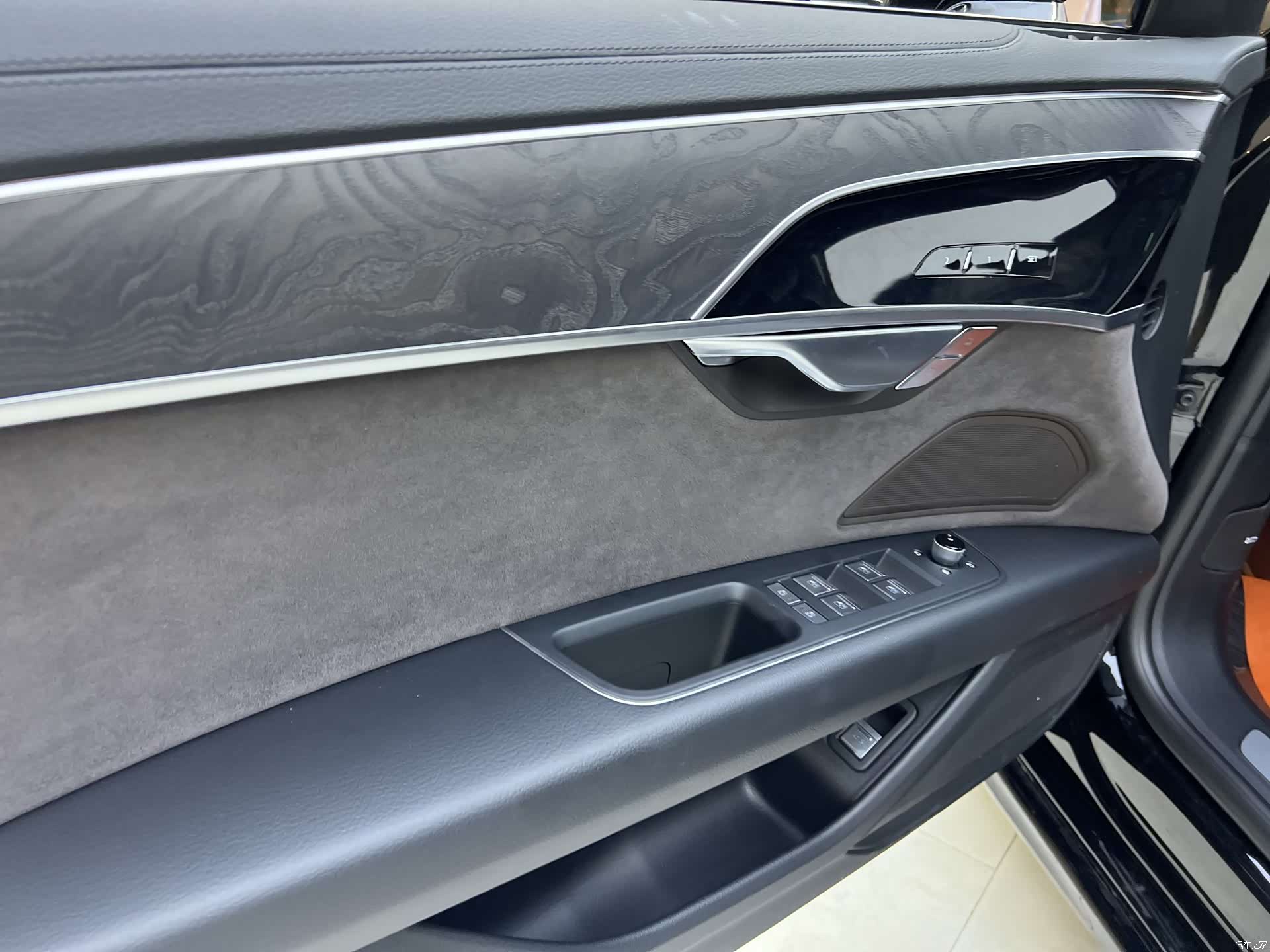 Audi A8L, 2023 22