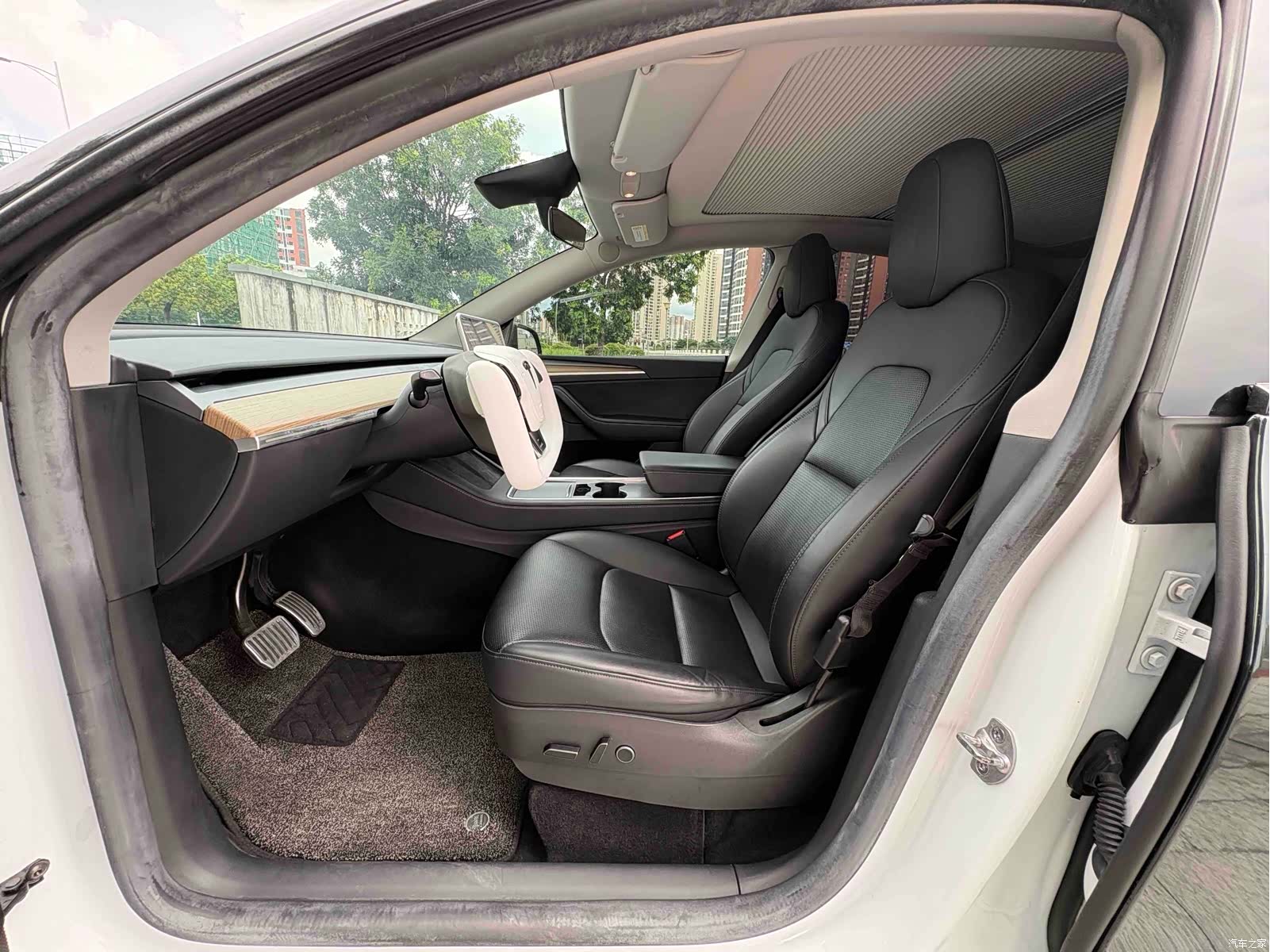 Tesla Model Y, 2022 4