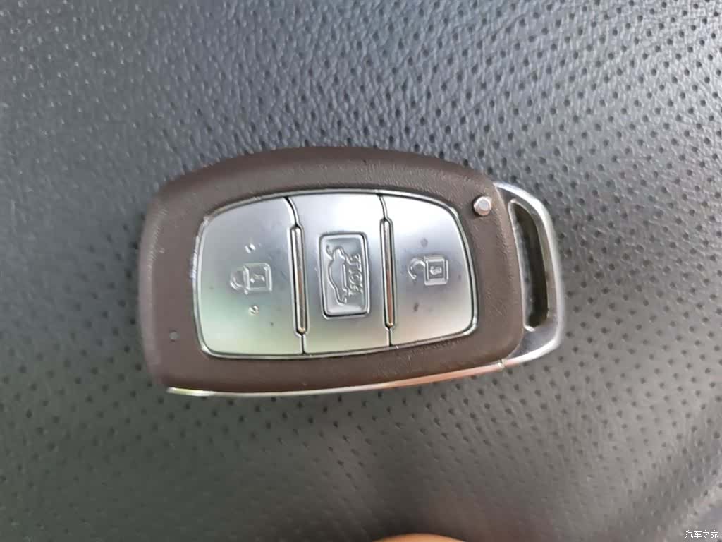 Hyundai GLS, 2017 9
