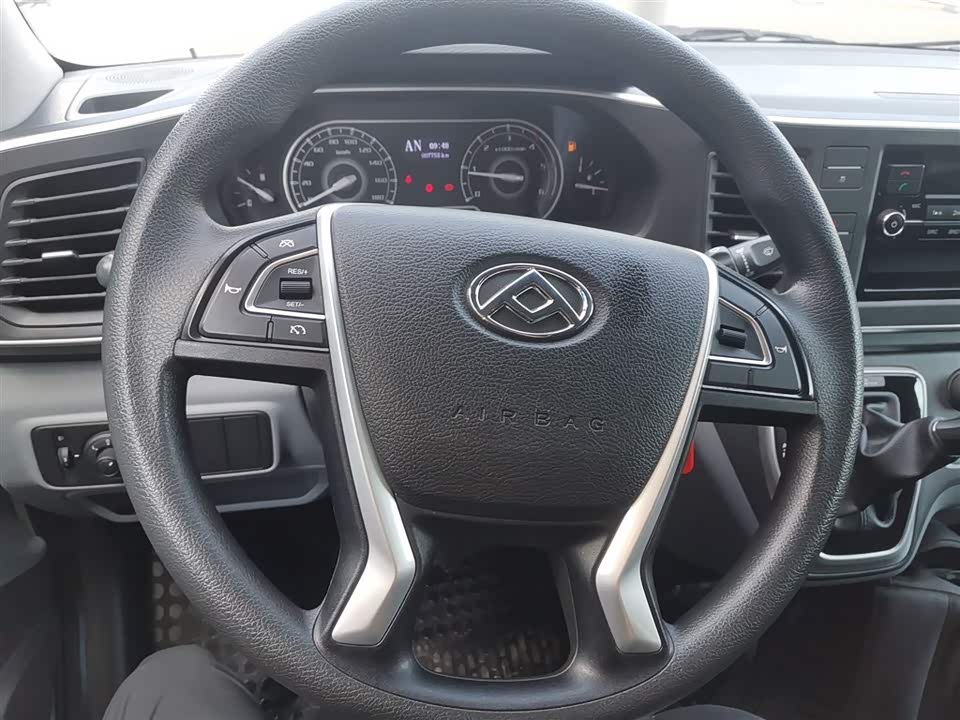 MAXUS Xintu V80