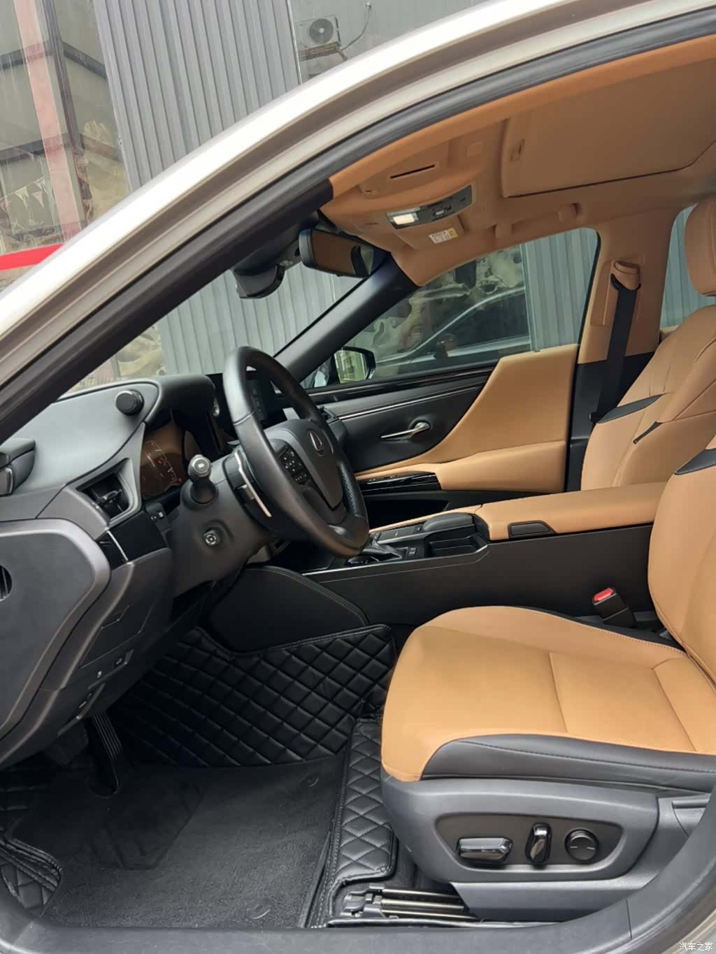Lexus ES, 2022 10