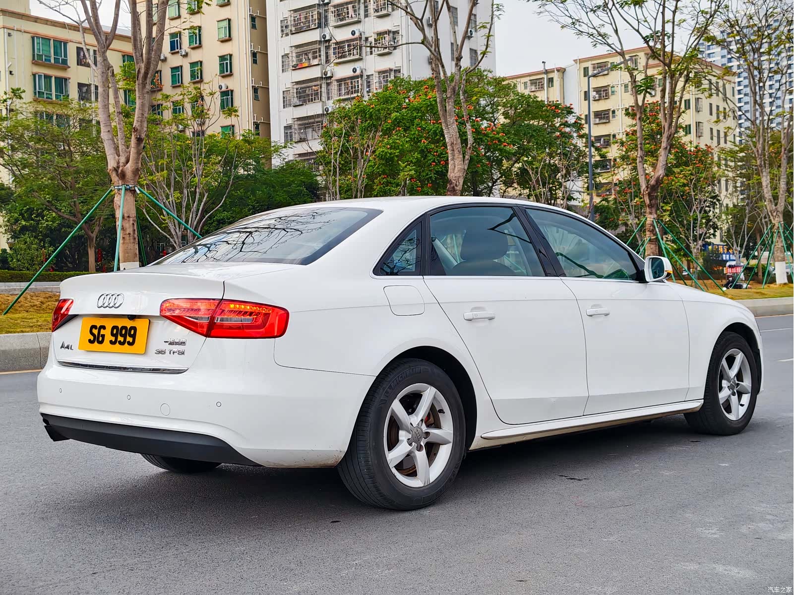 Audi A4L, 2013 9