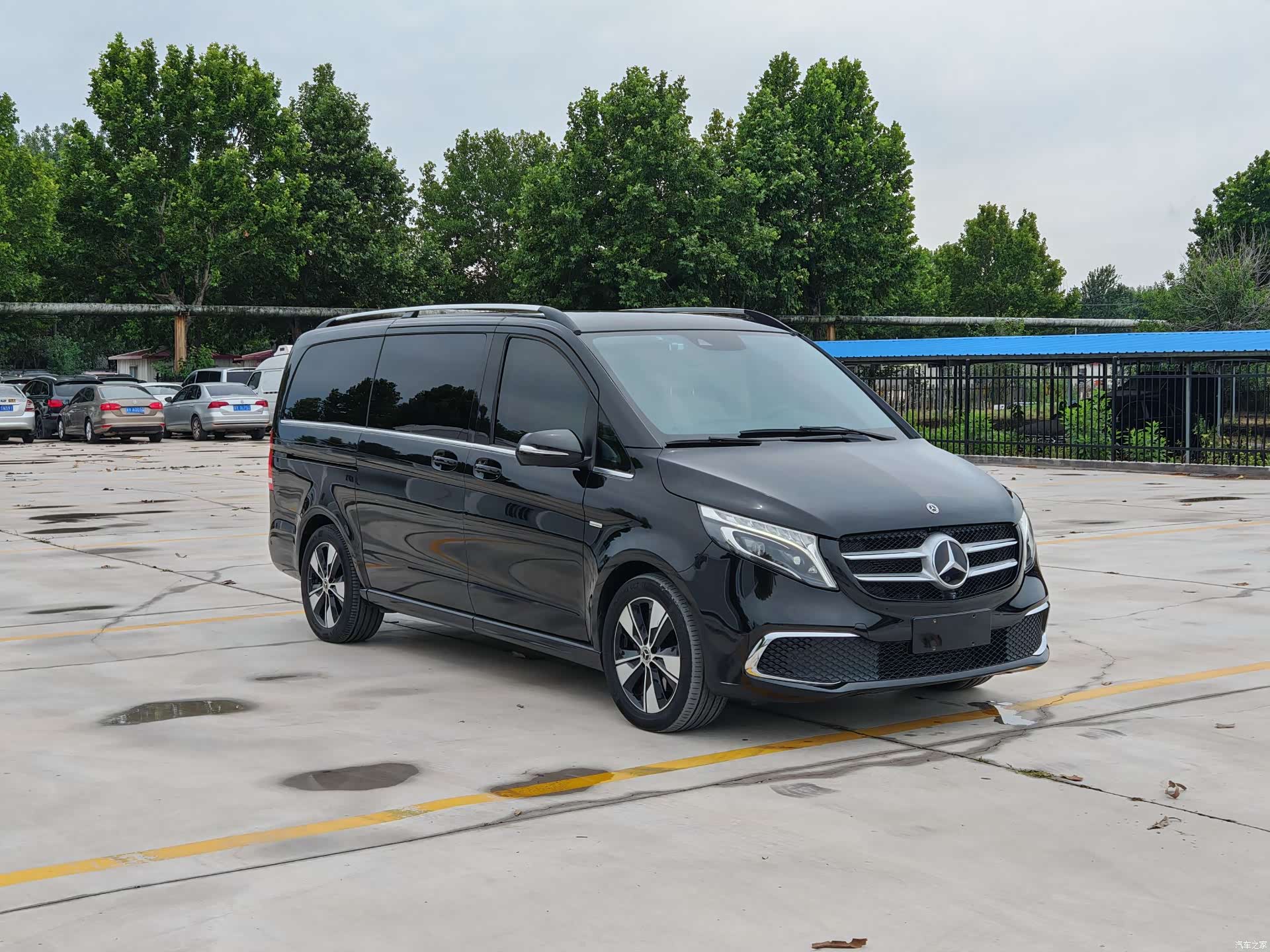 Mercedes-Benz V-Class, 2022 3