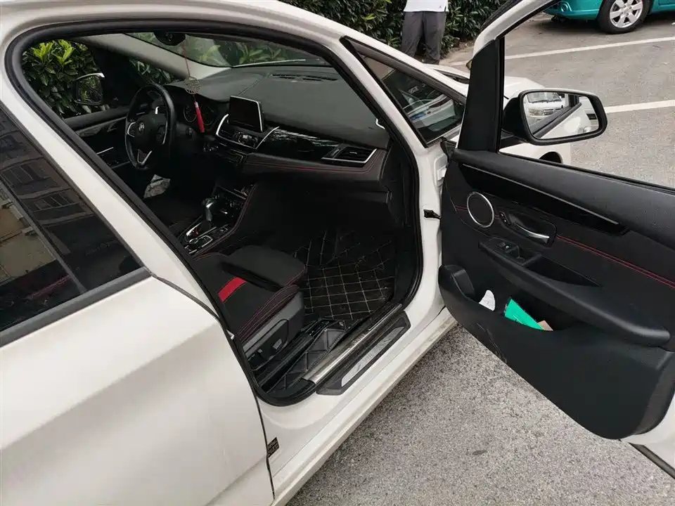 BMW 2 series multifunctional station wagon BMW 2 series multifunctional station wagon