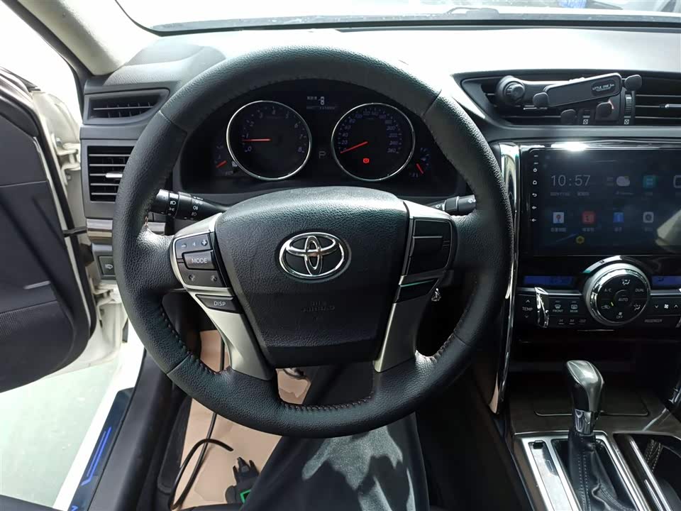 Toyota Reiz
