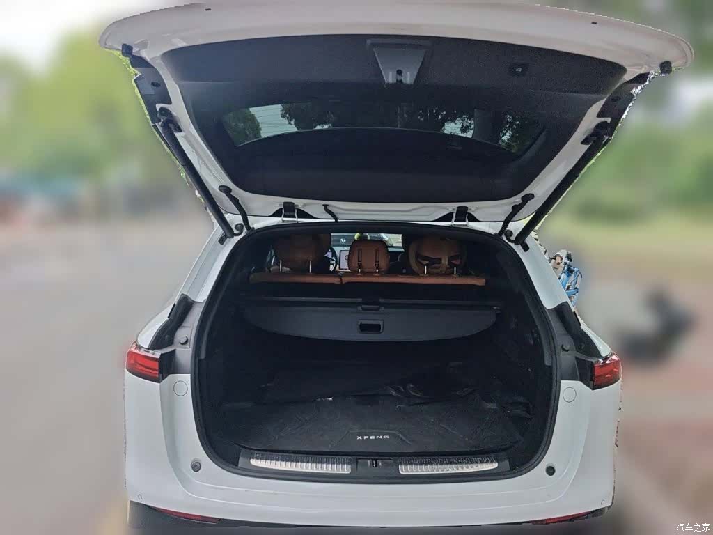 Xpeng G9, 2022 10