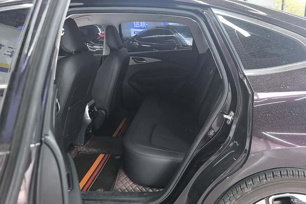 Wuling Starlight, 2025 11