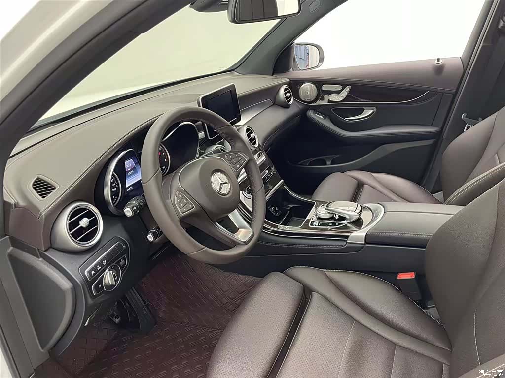 Mercedes-Benz GLC, 2018 13