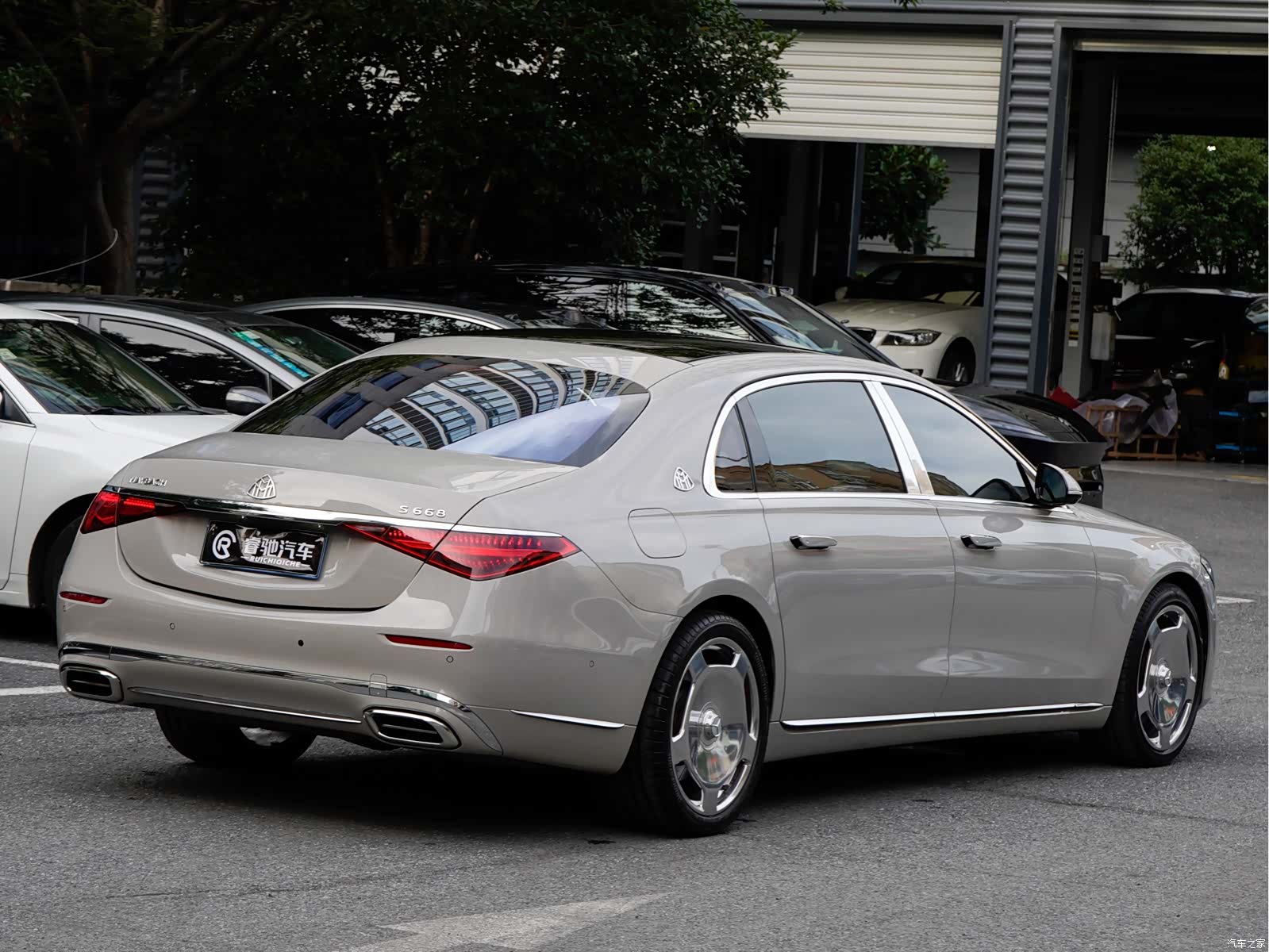 Maybach S-Class, 2023 4