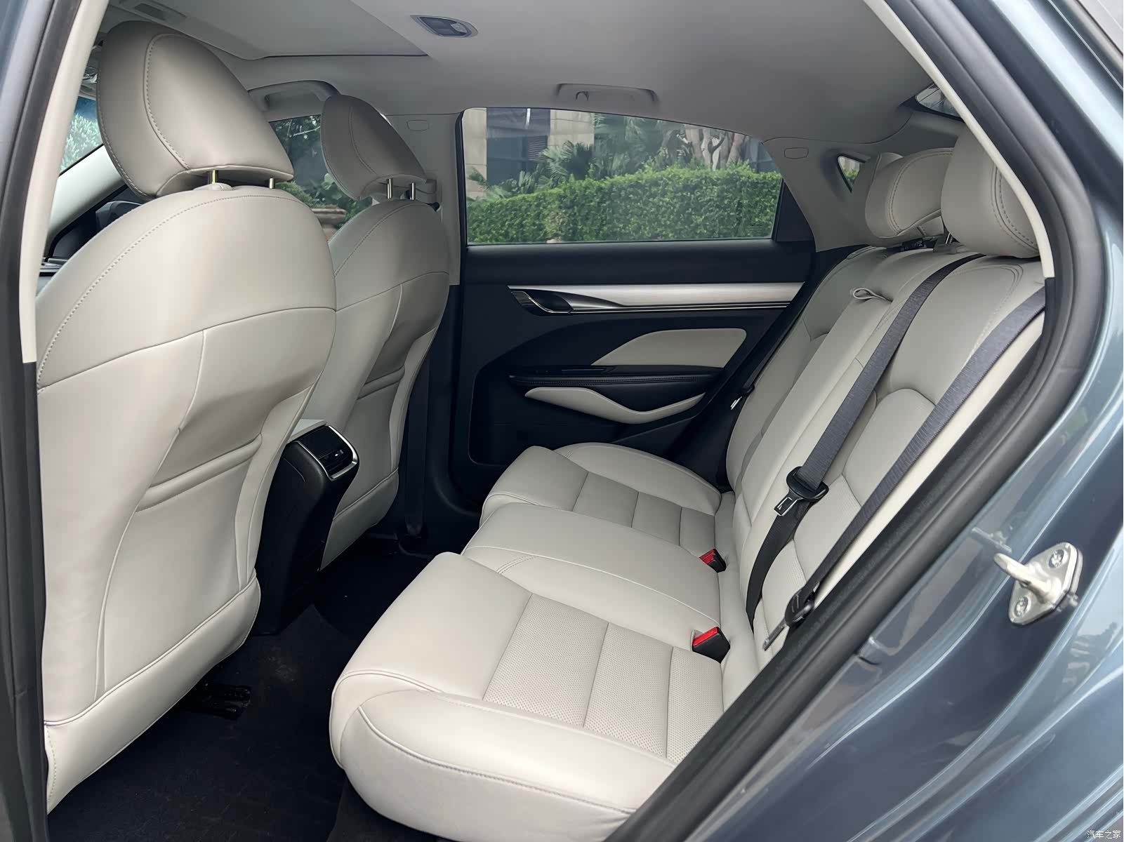 Geely Binray, 2019 10