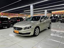 �ֶ���V60 2017�� T4 ���а� ��V