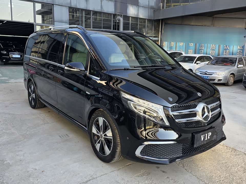 Mercedes-Benz V-class
