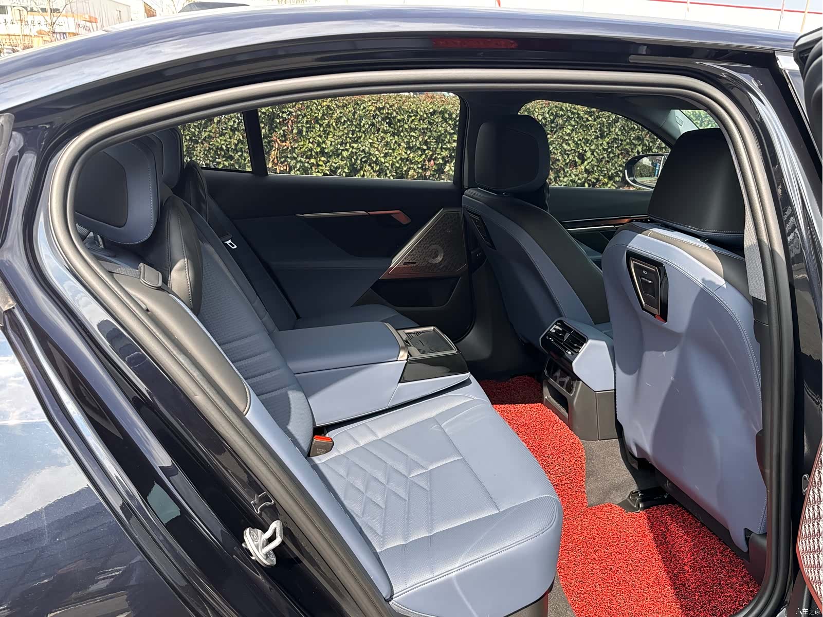 BMW 5 Series, 2024 9