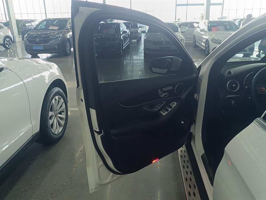 Mercedes-Benz GLC Mercedes-Benz GLC