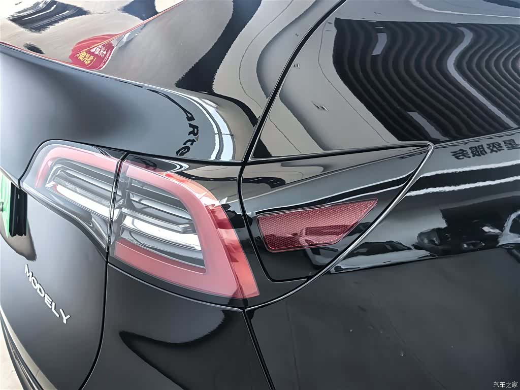 Tesla Model Y, 2023 6