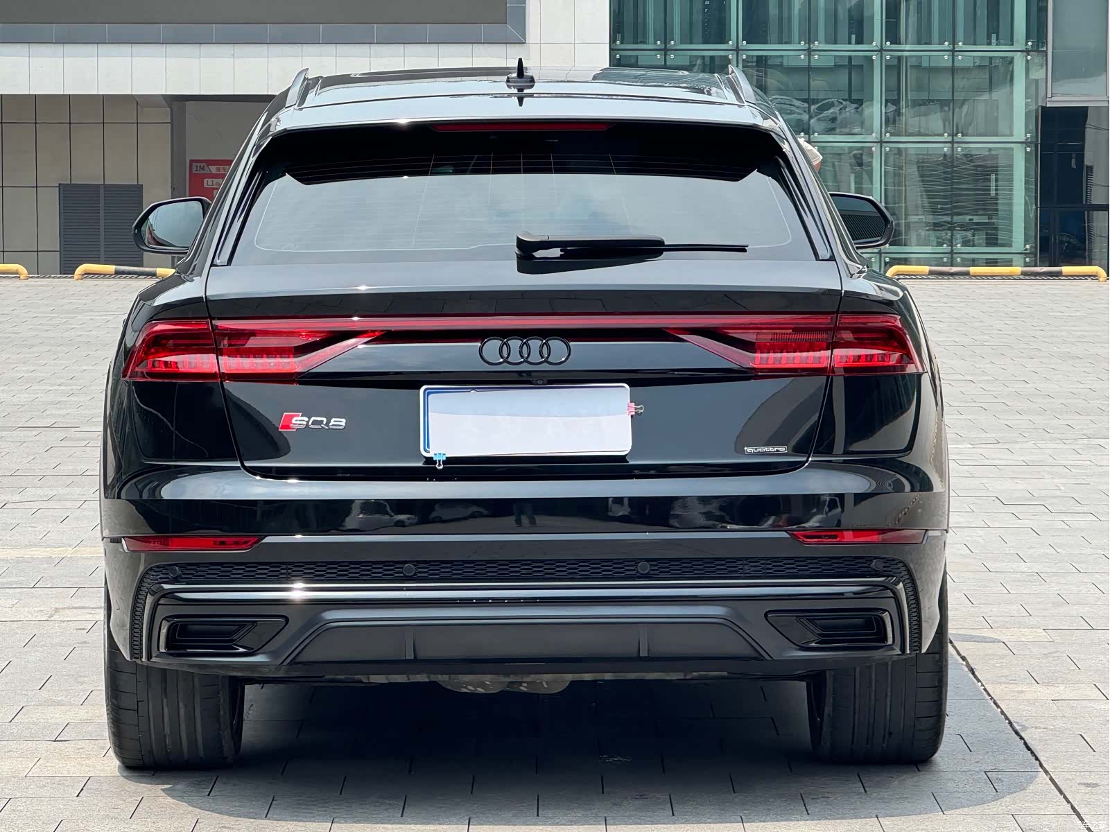 Audi Q8, 2023 4