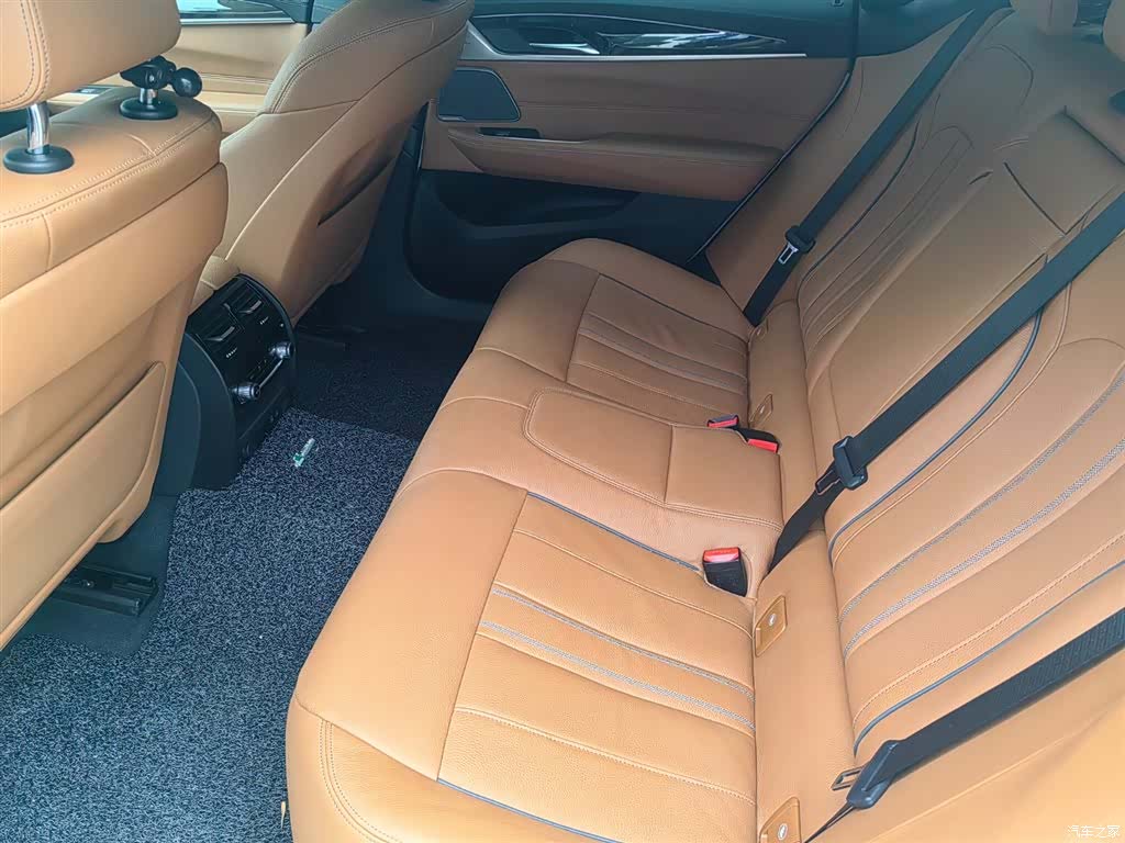 BMW 6 Series GT, 2024 9