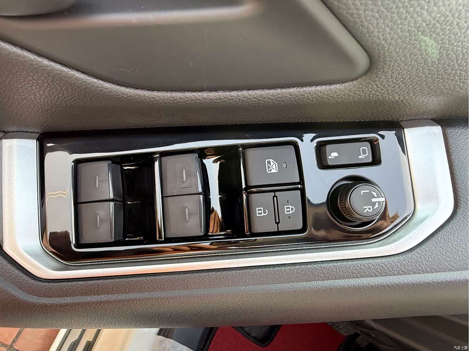 Toyota Land Cruiser, 2026 23