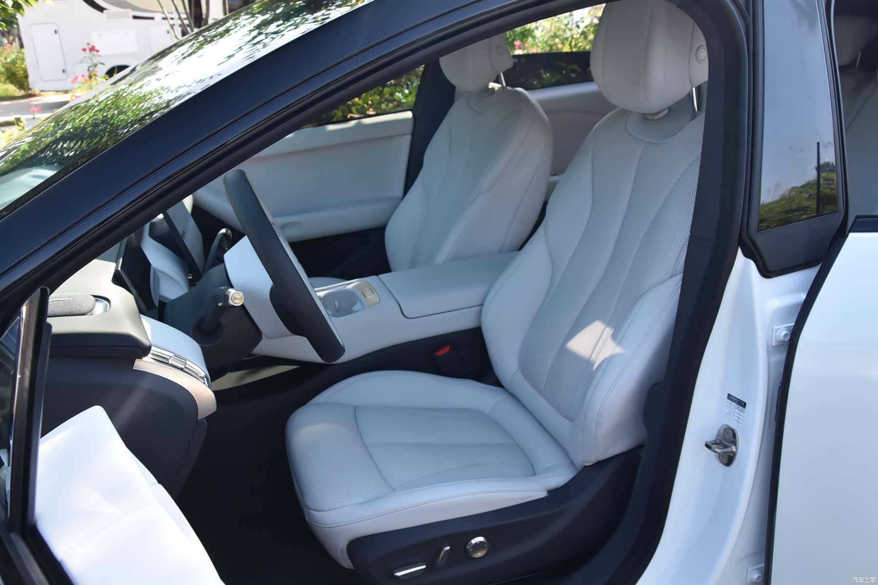 Xpeng P7, 2024 9