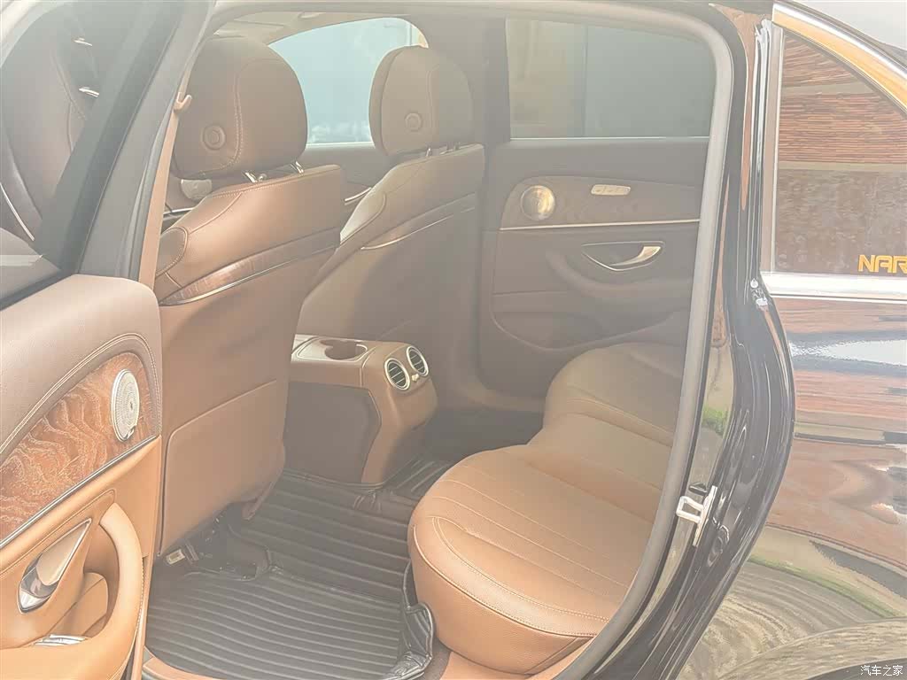 Mercedes-Benz E-Class, 2020 18