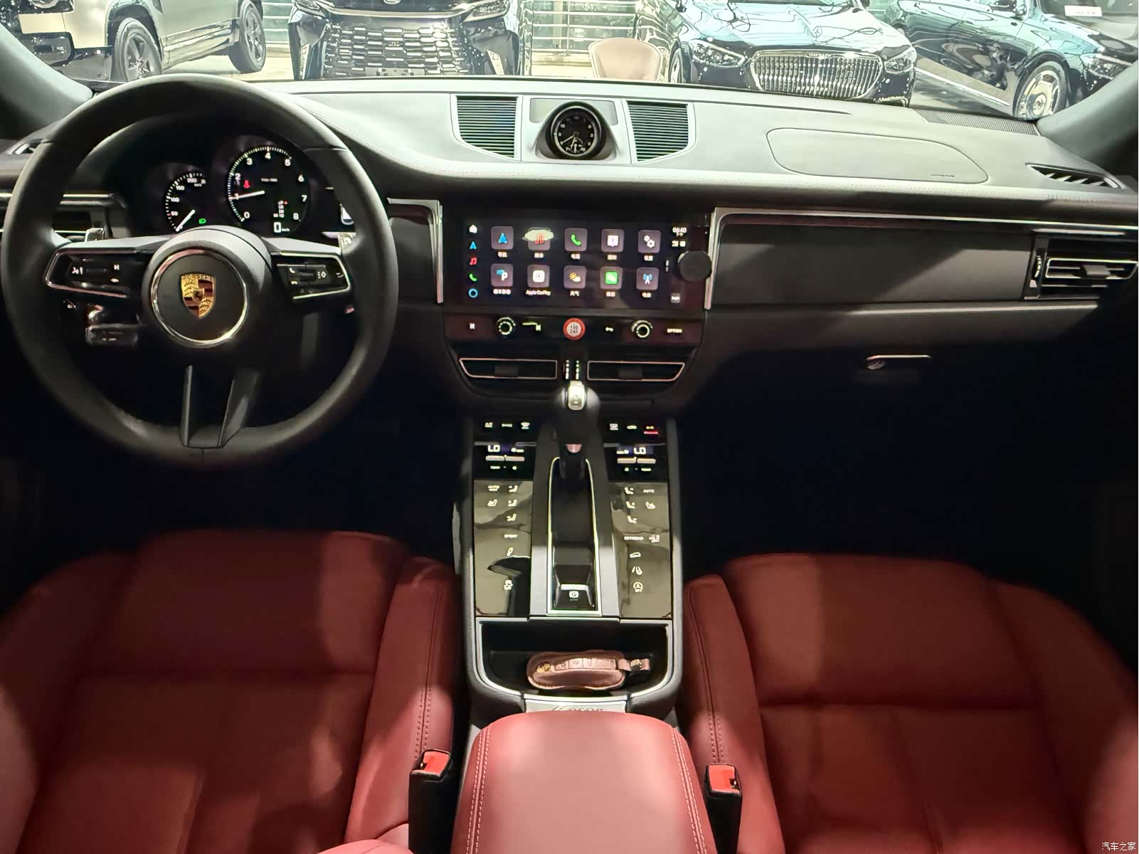 Porsche Macan, 2026 11
