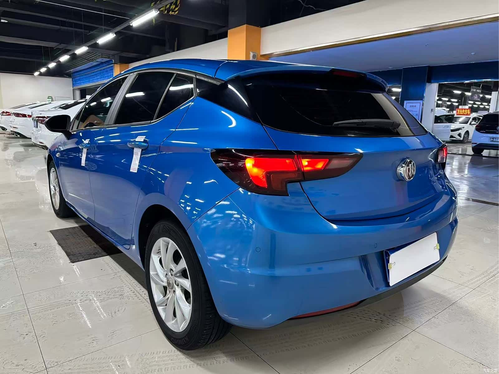 Buick Verano, 2017 8