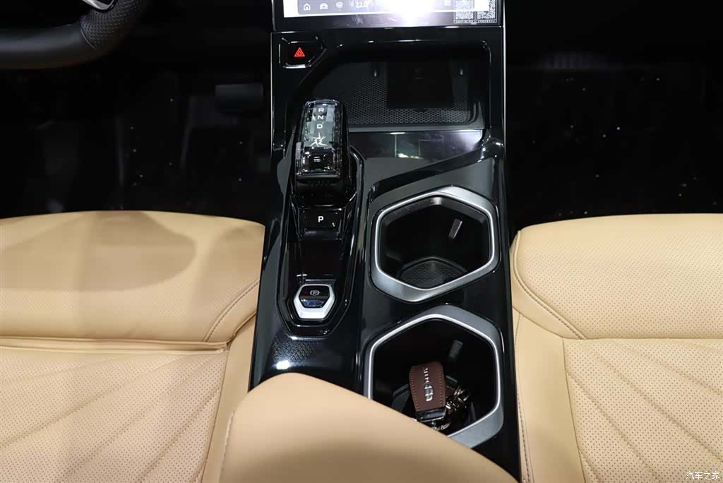 Geely Boyue, 2024 15
