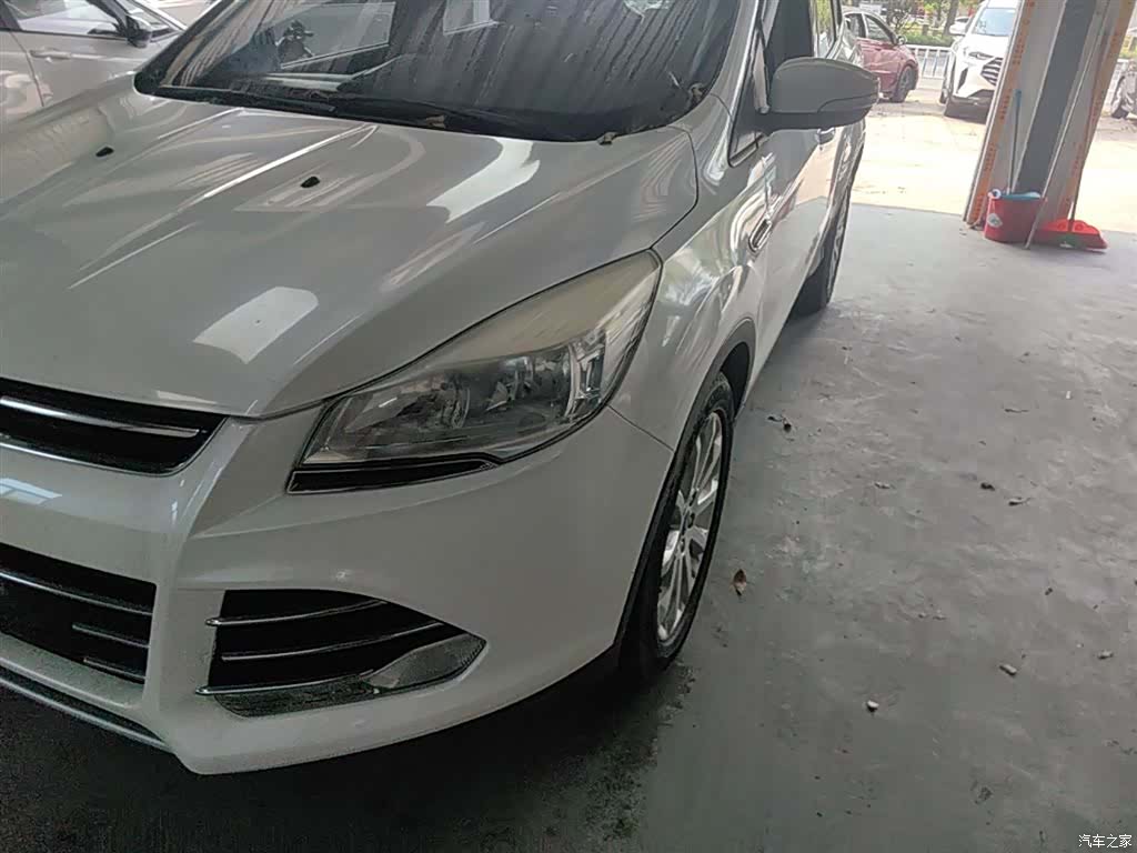 Ford Kuga, 2015 24