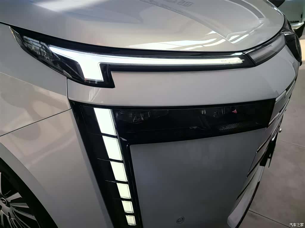 Trumpchi E8, 2024 все фото