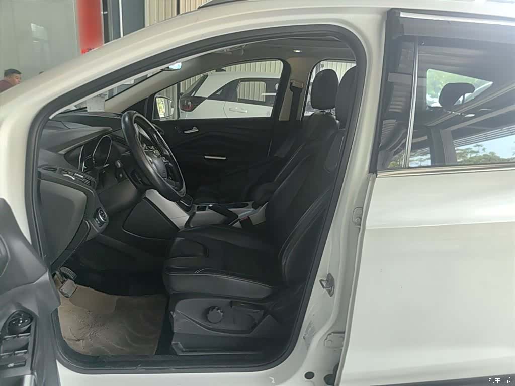 Ford Kuga, 2015 15